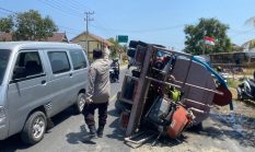 Damkar Terguling di Tumpiling, Tujuh Orang Luka