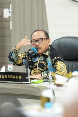 Kemarau Panjang, Suhardi Duka Ajak Warga Bersatu Atasi Kekeringan dan Cegah Kebakaran Hutan dan Lahan