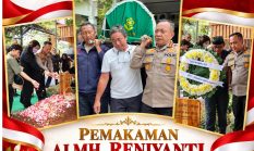 Kapolres Metro Depok Angkat Keranda Putri Jenderal Hoegeng ke Peristirahatan Terakhir