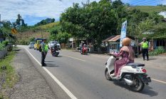 Di SMAN 2 Mamuju, Polantas Hadir Melayani dan Tanamkan Kesadaran Keselamatan Berlalu Lintas Sejak Dini