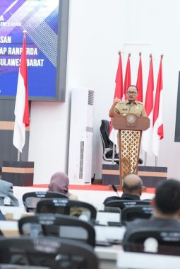Suhardi Duka Buka-bukaan Soal APBD Perubahan Sulbar: Rp81 Miliar Tak Jadi Utuh