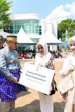 Kado HUT ke-22 Sulbar, Penerima Beasiswa Bertambah Jadi 1.040 Orang