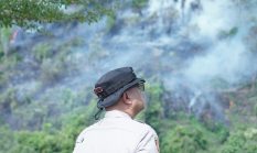 Kebun Warga di Bukit Kalubibing Terbakar, Polda Sulbar Gerak Cepat Padamkan Amukan Sijago Merah
