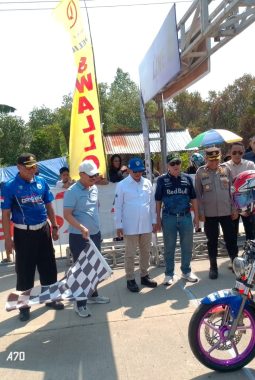 Buka Drag Bike Piala Gubernur, SDK Dorong Sulbar Miliki Sirkuit Latihan