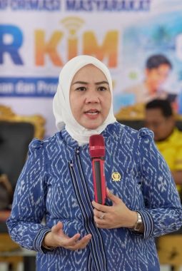 Suraidah Suhardi Apresiasi Senter KIM di Mamasa, Literasi Digital Kian Berkembang