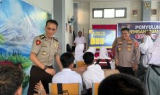 Edukasi Hukum Sejak Dini, Ditbinmas dan Bidkum Polda Sulbar Bedah KUHP-KUHAP di SMAN 2 Mamuju