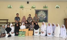 Jumat Berkah, Ditlantas Polda Sulbar Tebar Kebaikan di Panti Asuhan Putri Manakarra Muhammadiyah Mamuju