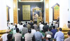 Salat Jumat Berjamaah di Masjid Nurul Iman, Kapolresta : Perkuat Ukhuwah Islamiah dan Jaga Toleransi Beragama